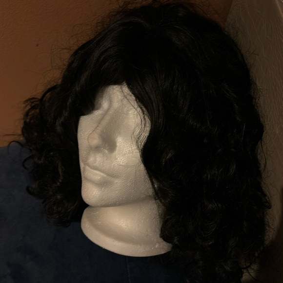 Vintage style silky soft synthetic curly hair wig - Picture 3 of 9